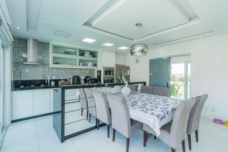 Sala de casa para alugar com 4 quartos, 362m² em Jardim Dona Leopoldina, Porto Alegre