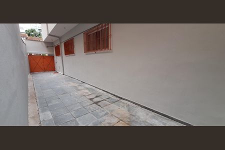 Casa para alugar com 90m², 3 quartos e 3 vagas Casa para alugar com 90m², 3 quartos e 3 vagasÁrea externa