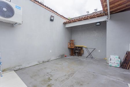 Casa para alugar com 250m², 2 quartos e 2 vagasÁrea externa