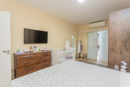 Casa para alugar com 250m², 2 quartos e 2 vagasQuarto Suíte