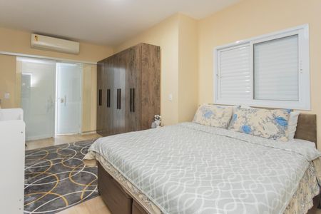 Casa para alugar com 250m², 2 quartos e 2 vagasQuarto Suíte