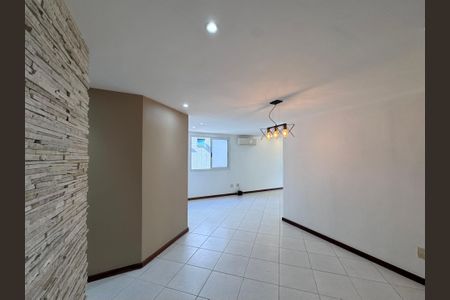 Sala de apartamento para alugar com 2 quartos, 95m² em Recreio dos Bandeirantes, Rio de Janeiro