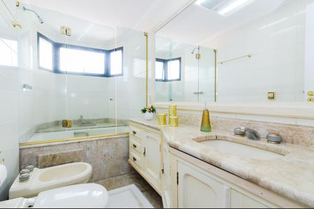 Apartamento para alugar com 200m², 3 quartos e 4 vagasBanheiro da Suíte 3