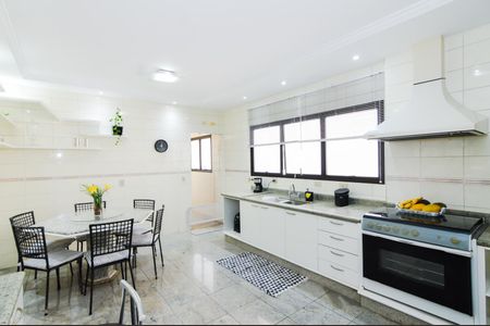 Apartamento para alugar com 200m², 3 quartos e 4 vagasCozinha