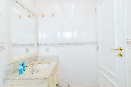 Apartamento para alugar com 200m², 3 quartos e 4 vagasBanheiro da Suíte 2