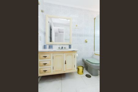 Apartamento para alugar com 200m², 3 quartos e 4 vagasBanheiro da Suíte 1