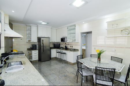 Apartamento para alugar com 200m², 3 quartos e 4 vagasCozinha