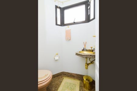 Apartamento para alugar com 200m², 3 quartos e 4 vagasLavabo