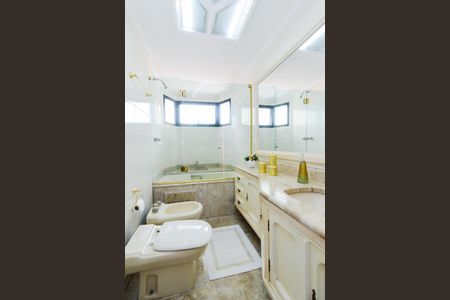 Apartamento para alugar com 200m², 3 quartos e 4 vagasBanheiro da Suíte 3