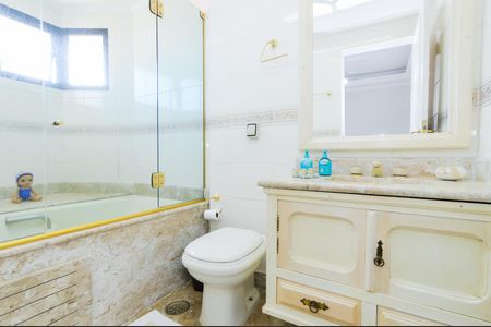 Apartamento para alugar com 200m², 3 quartos e 4 vagasBanheiro da Suíte 2