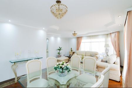 Apartamento para alugar com 200m², 3 quartos e 4 vagasSala