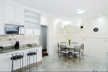 Apartamento para alugar com 200m², 3 quartos e 4 vagasCozinha