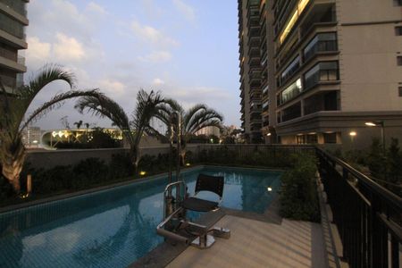 Studio à venda com 28m², 1 quarto e sem vagaÁrea comum - Piscina
