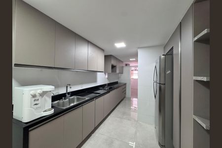 Apartamento para alugar com 450m², 5 quartos e 3 vagasCozinha e Área de Serviço