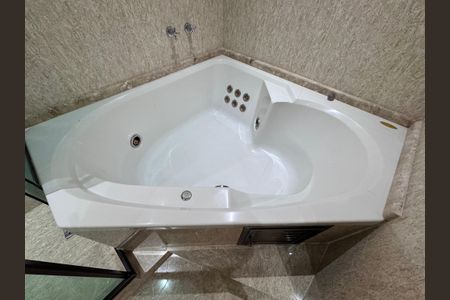 Apartamento para alugar com 450m², 5 quartos e 3 vagasSuite 1 - Banheiro 