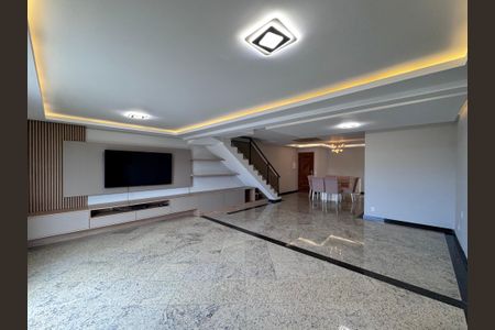 Apartamento para alugar com 450m², 5 quartos e 3 vagasSala