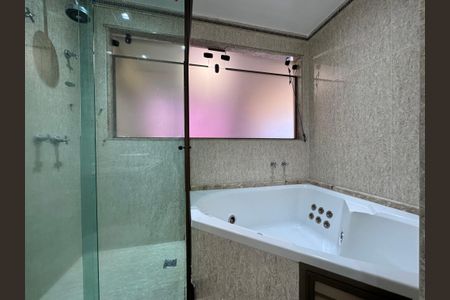 Apartamento para alugar com 450m², 5 quartos e 3 vagasSuite 1 - Banheiro 