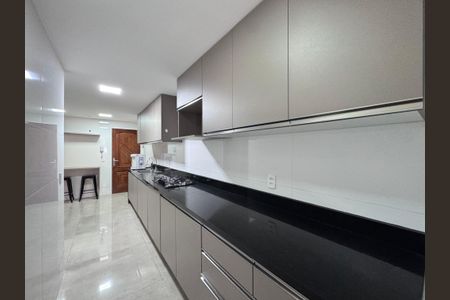 Apartamento para alugar com 450m², 5 quartos e 3 vagasCozinha e Área de Serviço