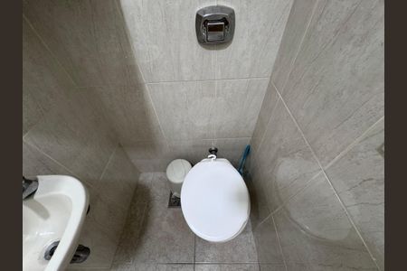 Apartamento para alugar com 450m², 5 quartos e 3 vagasCozinha e Área de Serviço - banheiro 