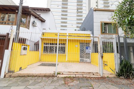 Casa para alugar com 100m², 3 quartos e 1 vaga Casa para alugar com 100m², 3 quartos e 1 vagaFachada