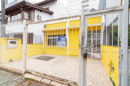 Casa para alugar com 100m², 3 quartos e 1 vaga Casa para alugar com 100m², 3 quartos e 1 vagaFachada