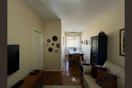 Apartamento à venda com 77m², 2 quartos e 1 vagaSala