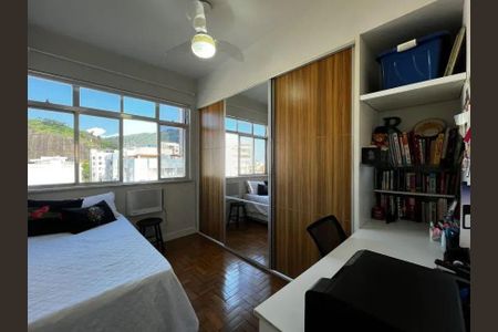 Apartamento à venda com 77m², 2 quartos e 1 vagaQuarto