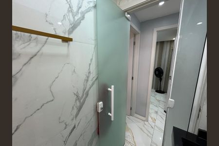 Apartamento para alugar com 45m², 2 quartos e sem vagaBanheiro