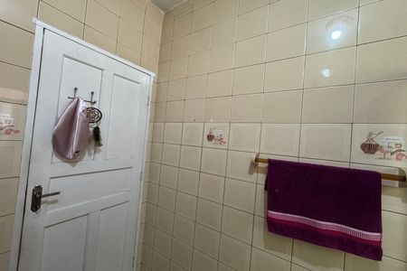 Casa à venda com 1365m², 3 quartos e sem vagaBanheiro 2