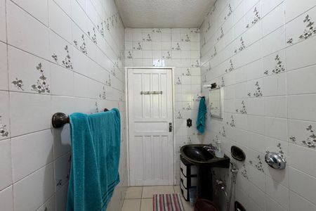 Casa à venda com 1365m², 3 quartos e sem vagaBanheiro 1