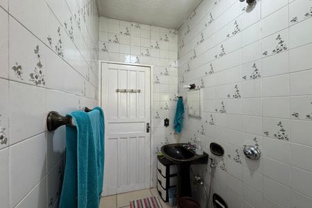 Casa à venda com 1365m², 3 quartos e sem vagaBanheiro 1