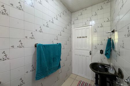 Casa à venda com 1365m², 3 quartos e sem vagaBanheiro 1