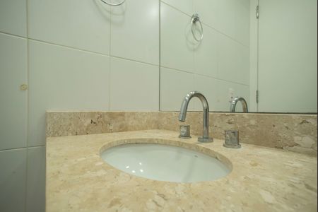 Apartamento para alugar com 70m², 2 quartos e 2 vagasBanheiro