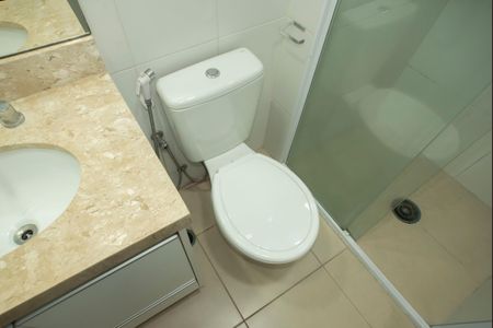 Apartamento para alugar com 70m², 2 quartos e 2 vagasBanheiro