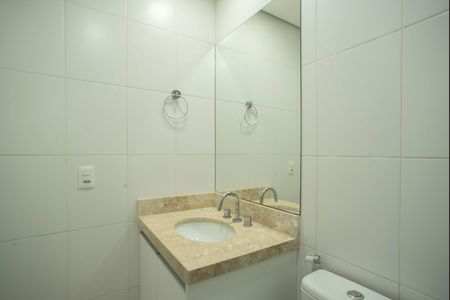 Apartamento para alugar com 70m², 2 quartos e 2 vagasBanheiro