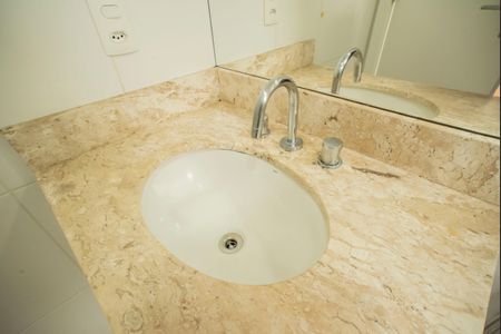 Apartamento para alugar com 70m², 2 quartos e 2 vagasBanheiro da Suíte