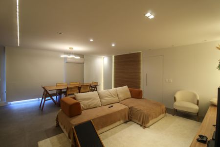 Apartamento à venda com 95m², 2 quartos e 2 vagasSala