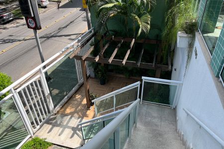 Studio para alugar com 32m², 1 quarto e sem vagaEscadas