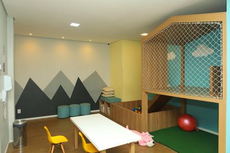 Apartamento para alugar com 43m², 2 quartos e sem vagaÁrea comum - Brinquedoteca