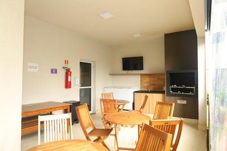 Apartamento para alugar com 43m², 2 quartos e sem vagaÁrea comum - Salão de festas