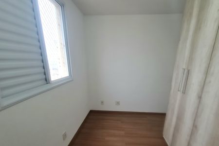 Apartamento à venda com 64m², 3 quartos e 1 vagaQuarto 2