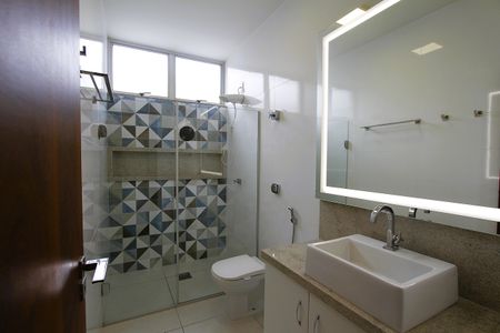 Apartamento à venda com 80m², 2 quartos e 1 vagaBanheiro Social