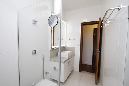 Apartamento à venda com 80m², 2 quartos e 1 vagaBanheiro Social