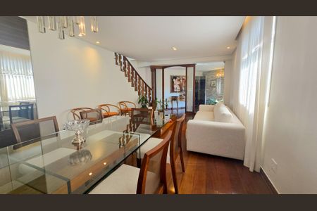 Apartamento à venda com 5 quartos, 320m² em Serra, Belo Horizonte