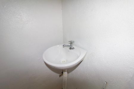 Casa para alugar com 85m², 2 quartos e sem vaga Casa para alugar com 85m², 2 quartos e sem vagaBanheiro