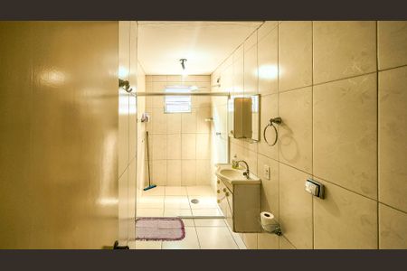 Casa à venda com 272m², 5 quartos e 2 vagasBanheiro
