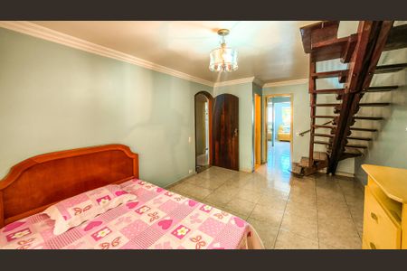 Casa à venda com 272m², 5 quartos e 2 vagasSala