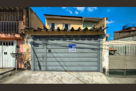 Casa à venda com 272m², 5 quartos e 2 vagasFachada com Plaquinha Instalada