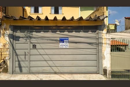 Casa à venda com 272m², 5 quartos e 2 vagasFachada com Plaquinha Instalada