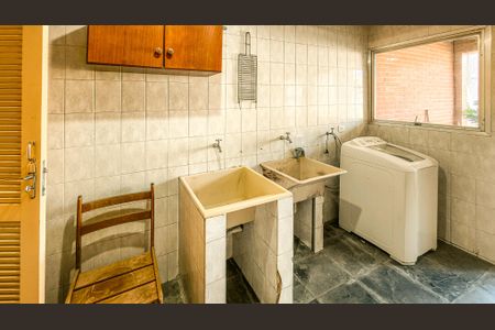Casa à venda com 272m², 5 quartos e 2 vagasÁrea de Serviço